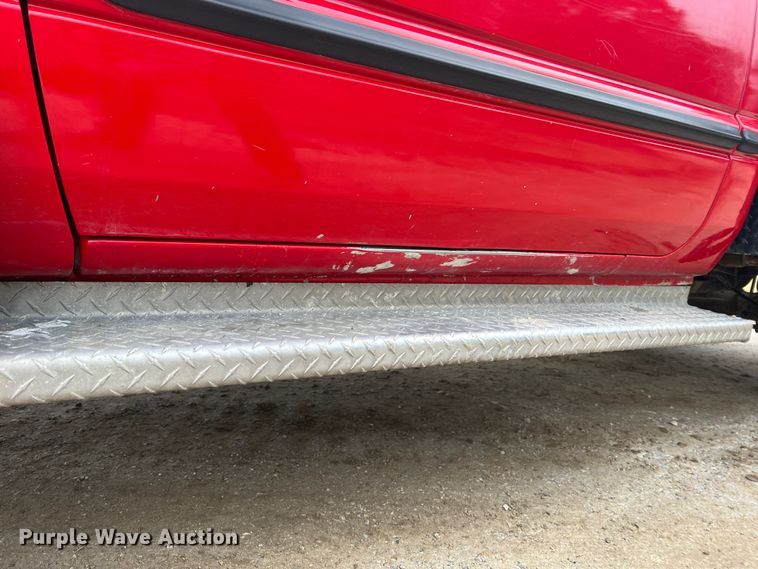 image for item JU9671 2001 Dodge Ram 3500 SLT Laramie  flatbed pickup truck