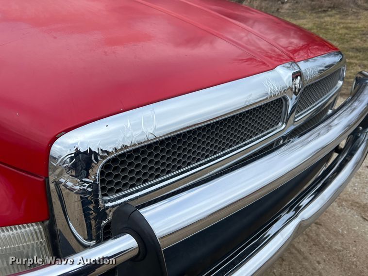 image for item JU9671 2001 Dodge Ram 3500 SLT Laramie  flatbed pickup truck