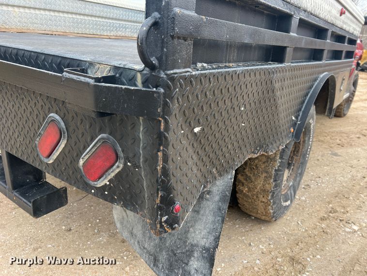 image for item JU9671 2001 Dodge Ram 3500 SLT Laramie  flatbed pickup truck