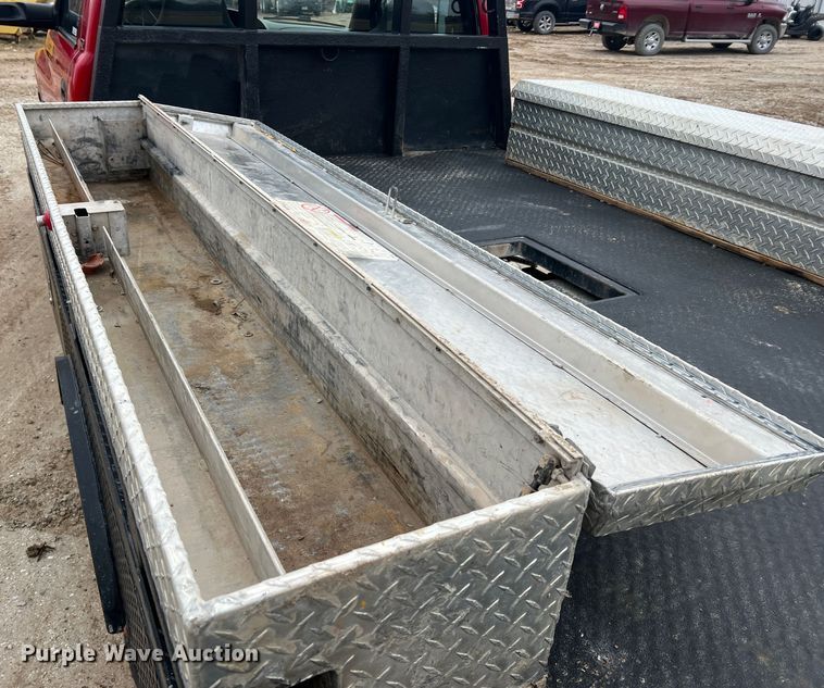 image for item JU9671 2001 Dodge Ram 3500 SLT Laramie  flatbed pickup truck