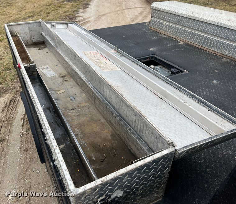 image for item JU9671 2001 Dodge Ram 3500 SLT Laramie  flatbed pickup truck