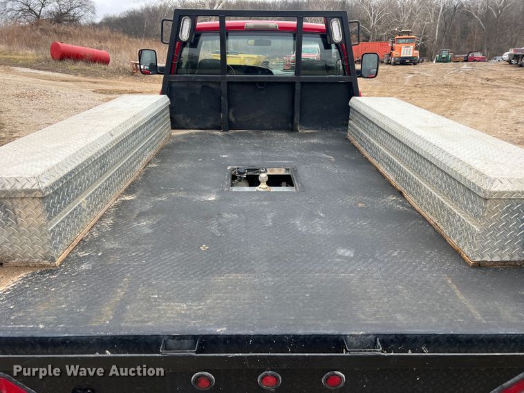 image for item JU9671 2001 Dodge Ram 3500 SLT Laramie  flatbed pickup truck