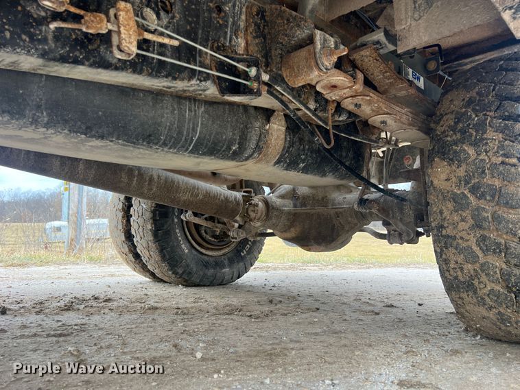 image for item JU9671 2001 Dodge Ram 3500 SLT Laramie  flatbed pickup truck