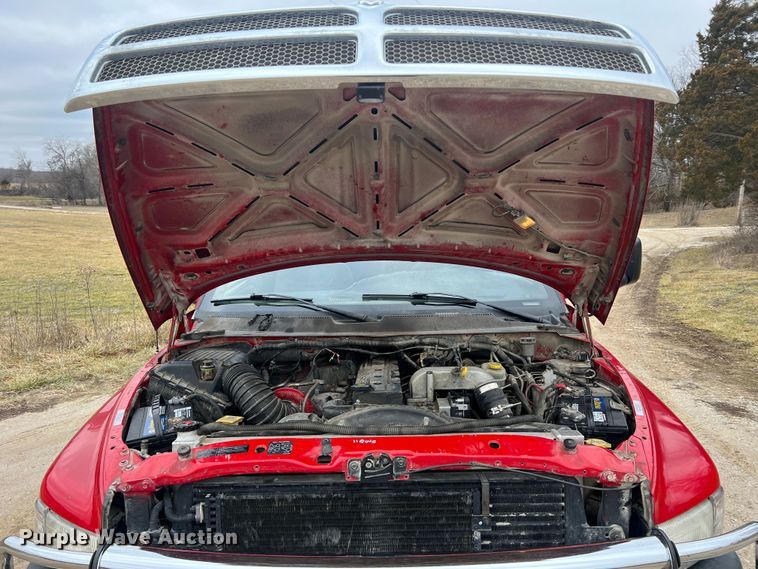 image for item JU9671 2001 Dodge Ram 3500 SLT Laramie  flatbed pickup truck