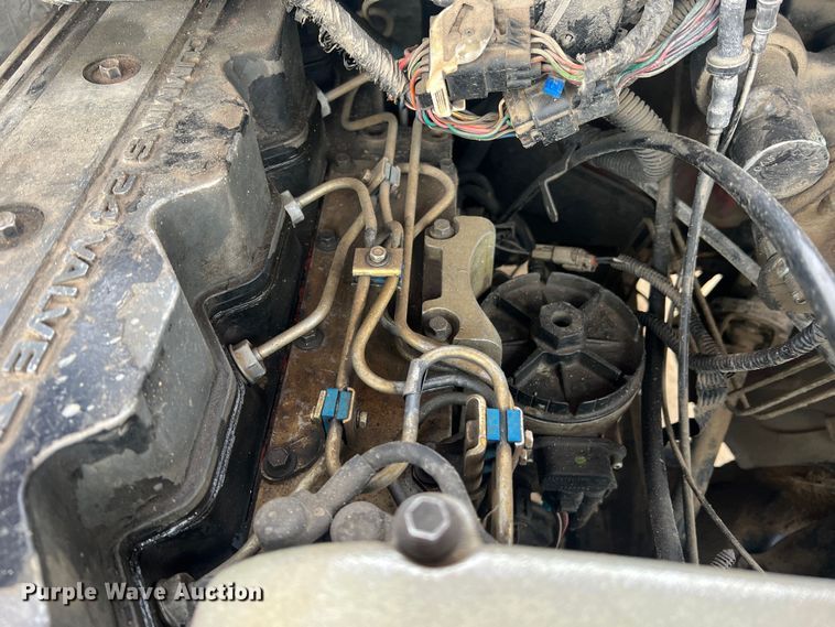 image for item JU9671 2001 Dodge Ram 3500 SLT Laramie  flatbed pickup truck