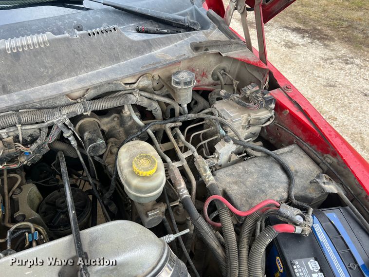 image for item JU9671 2001 Dodge Ram 3500 SLT Laramie  flatbed pickup truck