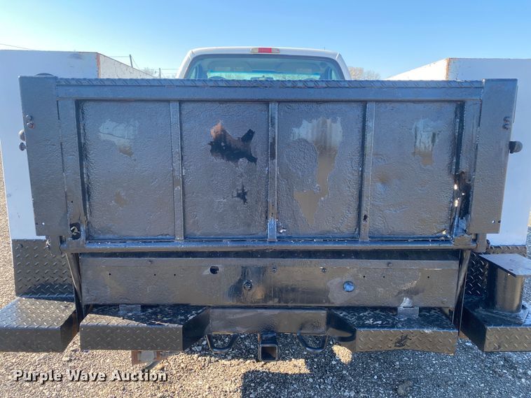 image for item JW9186 2005 Ford F250 Super Duty  utility bed pickup truck