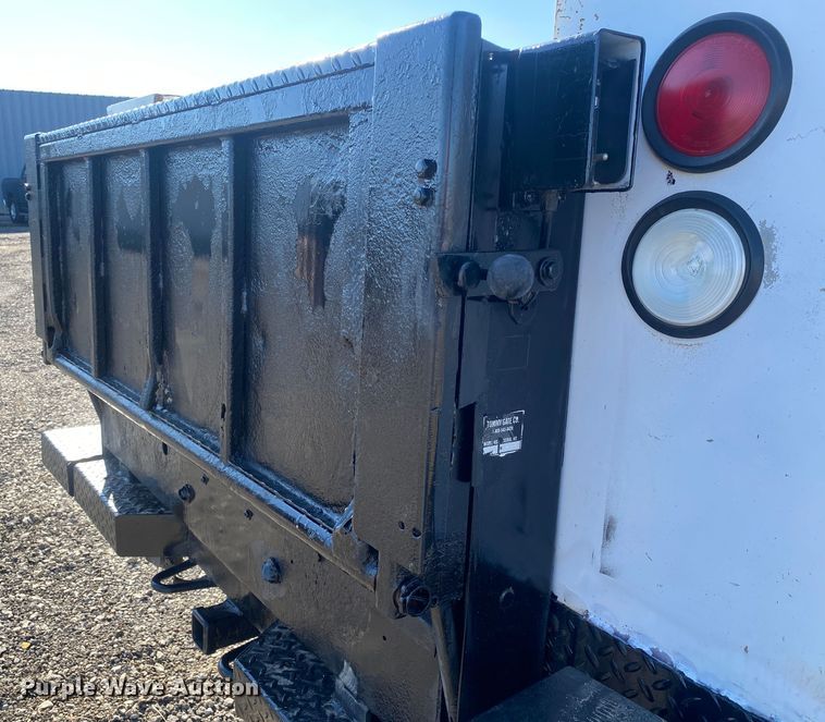 image for item JW9186 2005 Ford F250 Super Duty  utility bed pickup truck