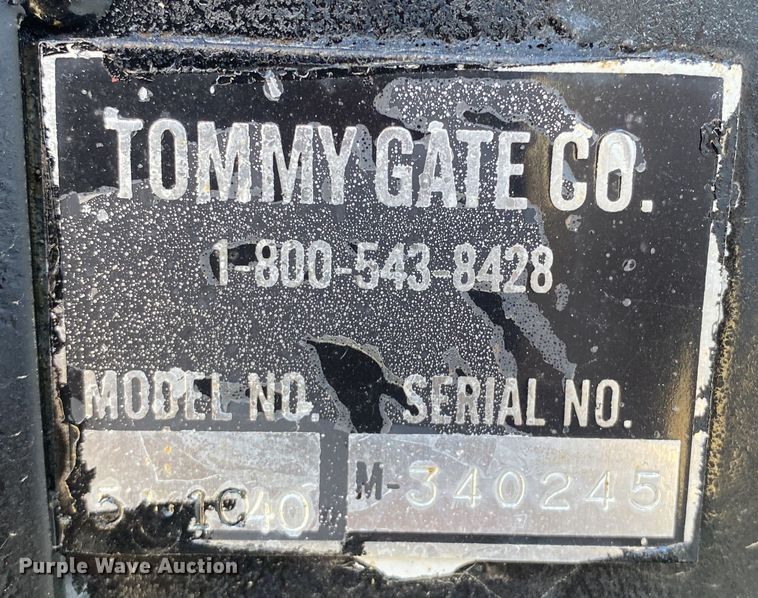 image for item JW9186 2005 Ford F250 Super Duty  utility bed pickup truck