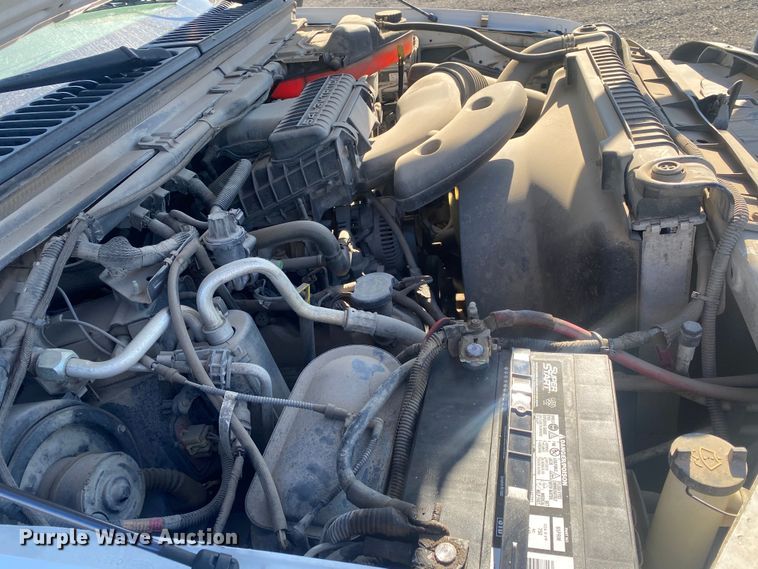 image for item JW9186 2005 Ford F250 Super Duty  utility bed pickup truck