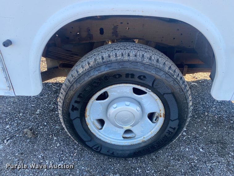 image for item JW9186 2005 Ford F250 Super Duty  utility bed pickup truck