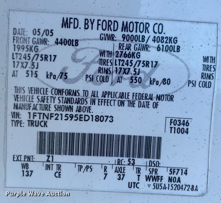 image for item JW9186 2005 Ford F250 Super Duty  utility bed pickup truck