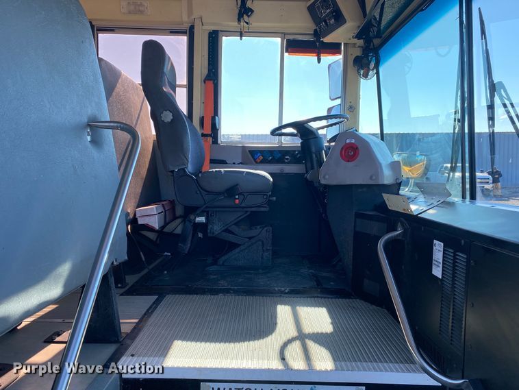 image for item JW9190 2013 International PB305  school bus