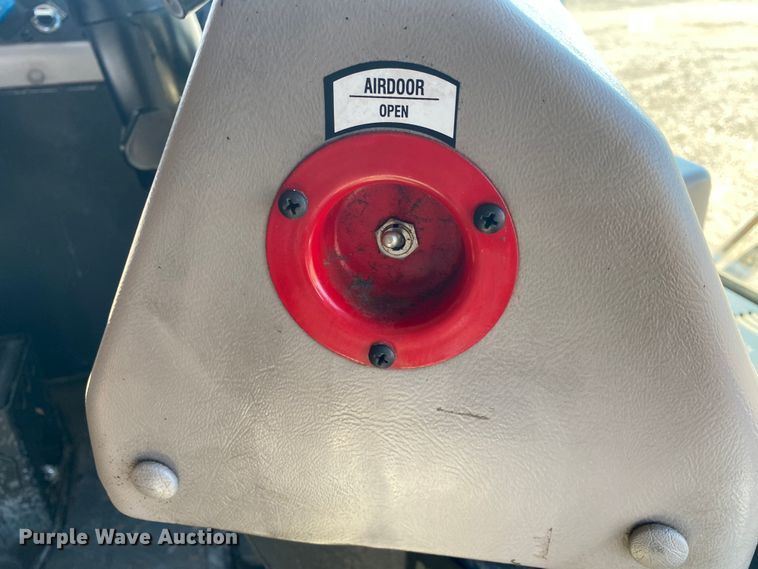 image for item JW9190 2013 International PB305  school bus