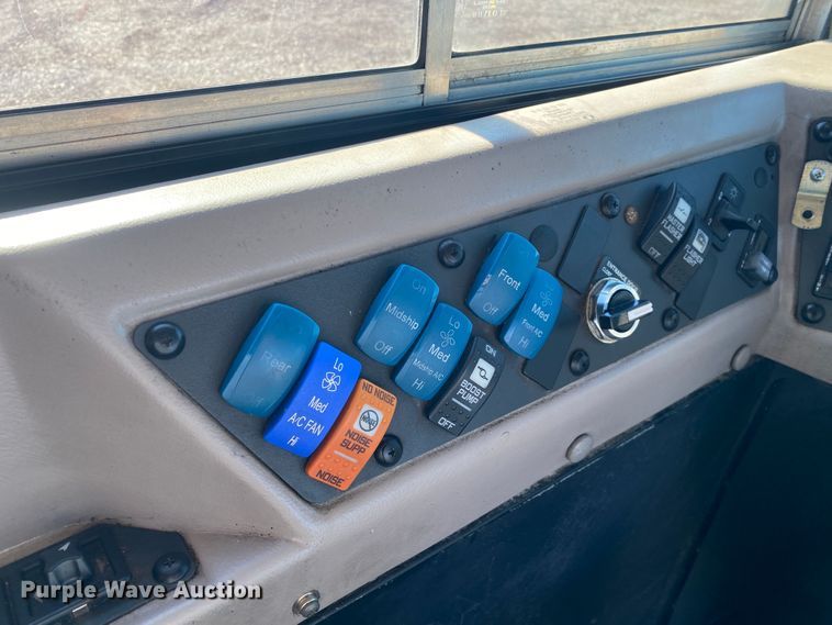 image for item JW9190 2013 International PB305  school bus