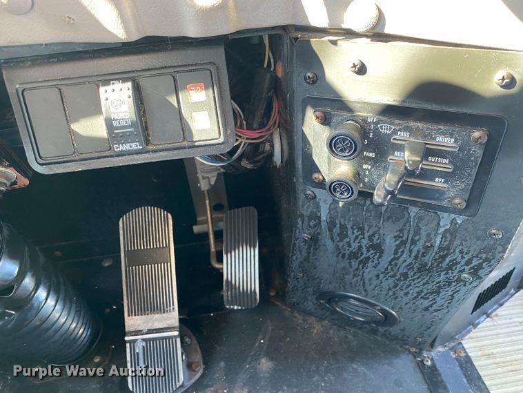 image for item JW9190 2013 International PB305  school bus