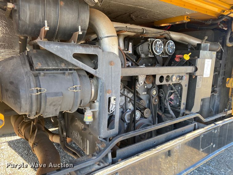 image for item JW9190 2013 International PB305  school bus