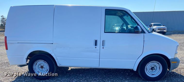 image for item JW9191 1998 Chevrolet Astro  van