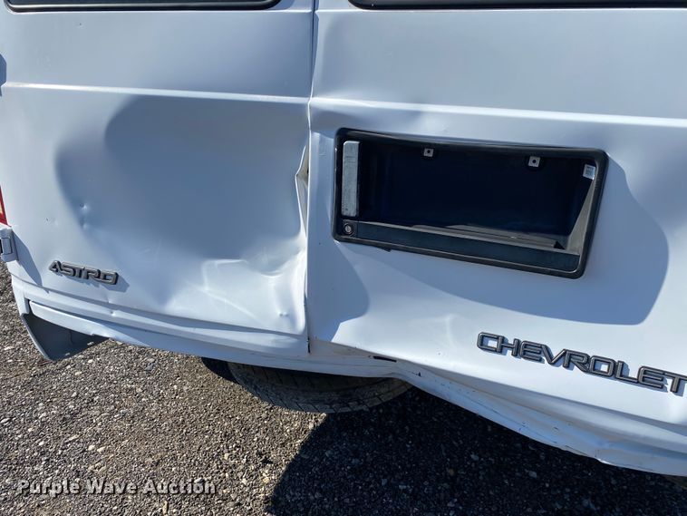 image for item JW9191 1998 Chevrolet Astro  van