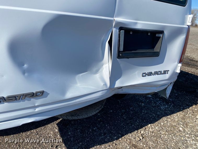 image for item JW9191 1998 Chevrolet Astro  van