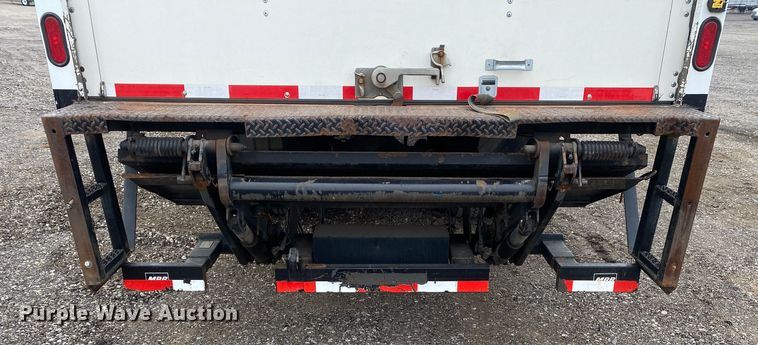 image for item JW9205 2005 Freightliner Business Class M2  box truck