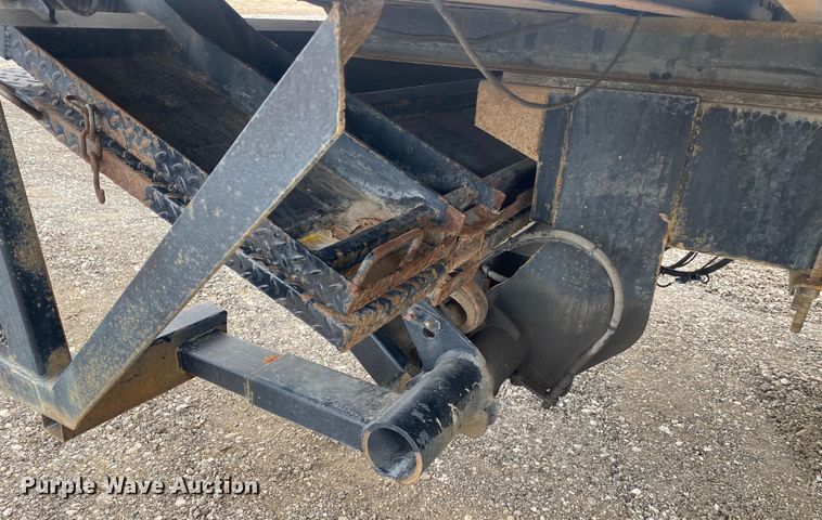 image for item JW9205 2005 Freightliner Business Class M2  box truck