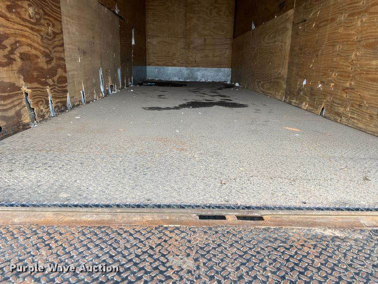 image for item JW9205 2005 Freightliner Business Class M2  box truck