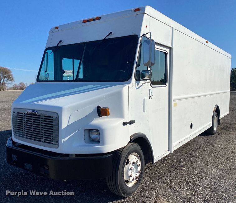 image for item JW9286 2005 Freightliner MT55  delivery van
