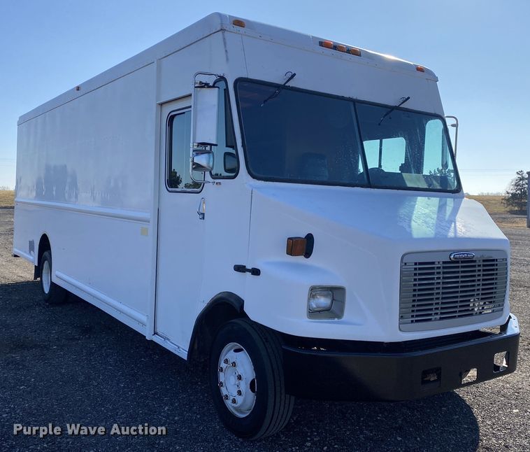 image for item JW9286 2005 Freightliner MT55  delivery van