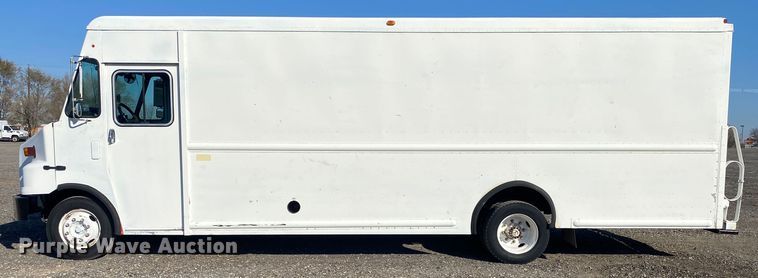 image for item JW9286 2005 Freightliner MT55  delivery van