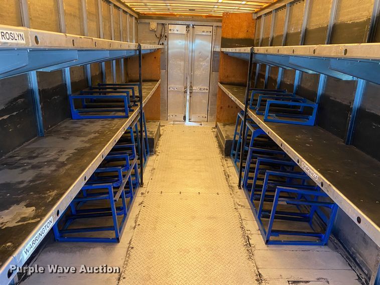 image for item JW9286 2005 Freightliner MT55  delivery van