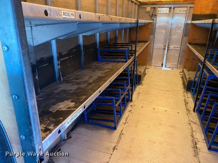 image for item JW9286 2005 Freightliner MT55  delivery van