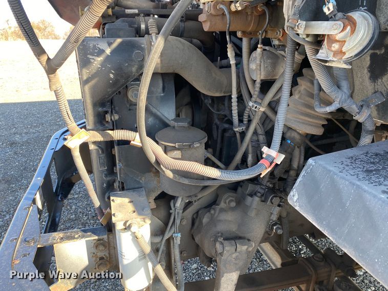 image for item JW9286 2005 Freightliner MT55  delivery van