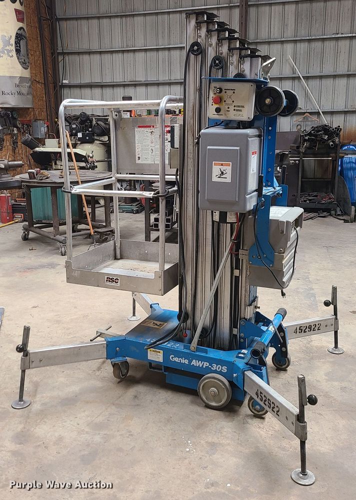 image for item JW9714 2003 Genie AWP-30S  vertical lift