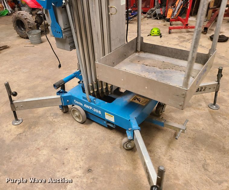 image for item JW9714 2003 Genie AWP-30S  vertical lift