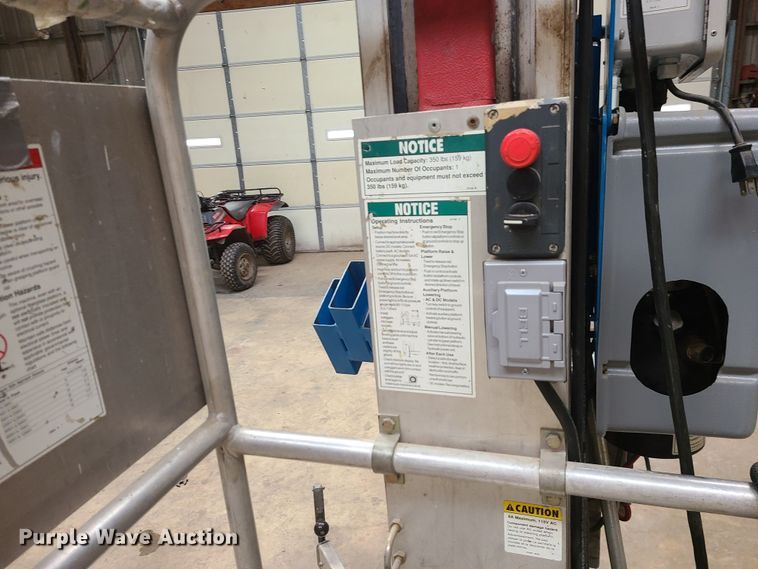 image for item JW9714 2003 Genie AWP-30S  vertical lift