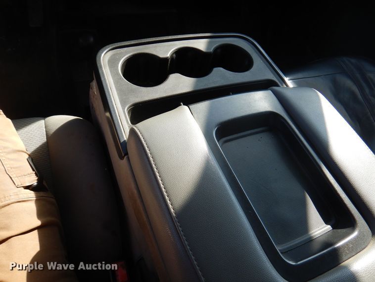 image for item JY9655 2015 GMC Sierra 2500HD  Double Cab pickup truck