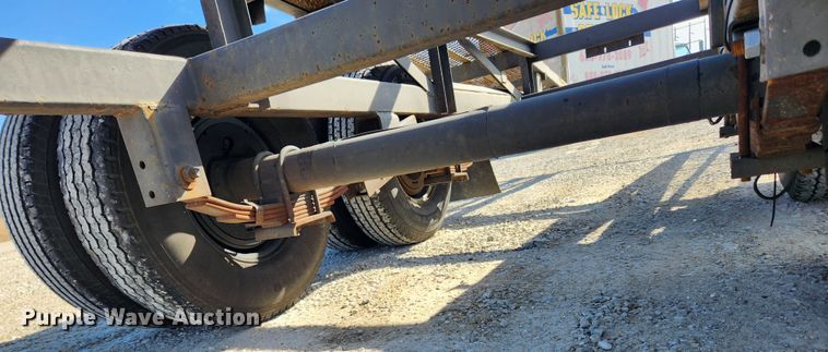 image for item KT9404 2006 Kaufman  car carrier trailer