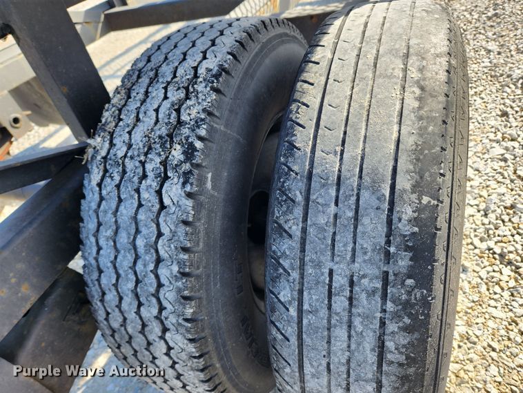 image for item KT9404 2006 Kaufman  car carrier trailer