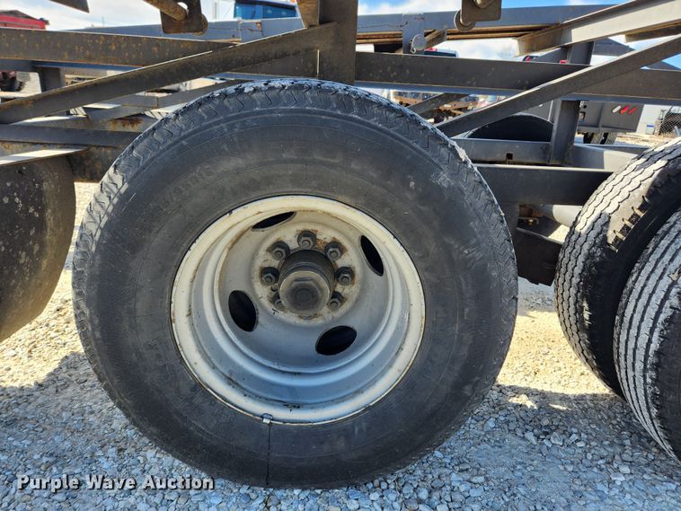 image for item KT9404 2006 Kaufman  car carrier trailer