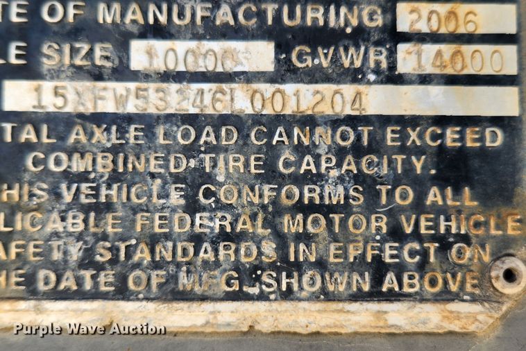 image for item KT9404 2006 Kaufman  car carrier trailer