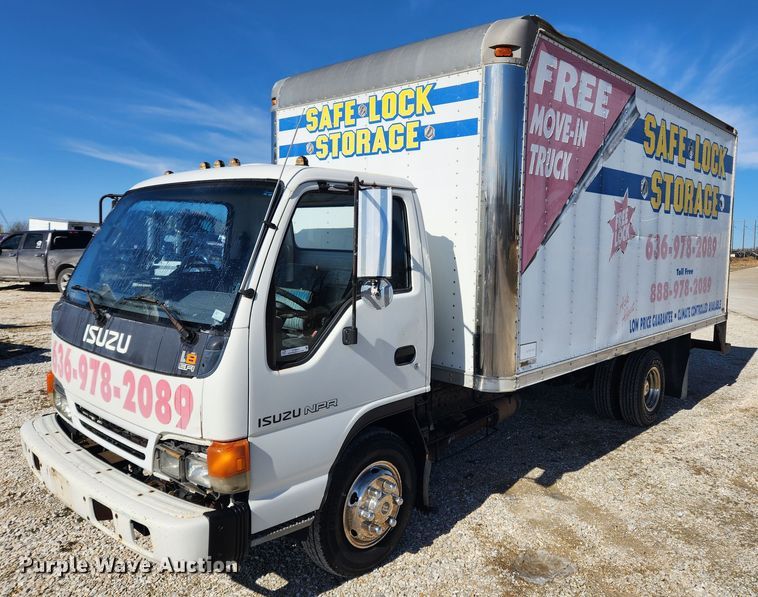 image for item KT9405 1996 Isuzu NPR  delivery truck