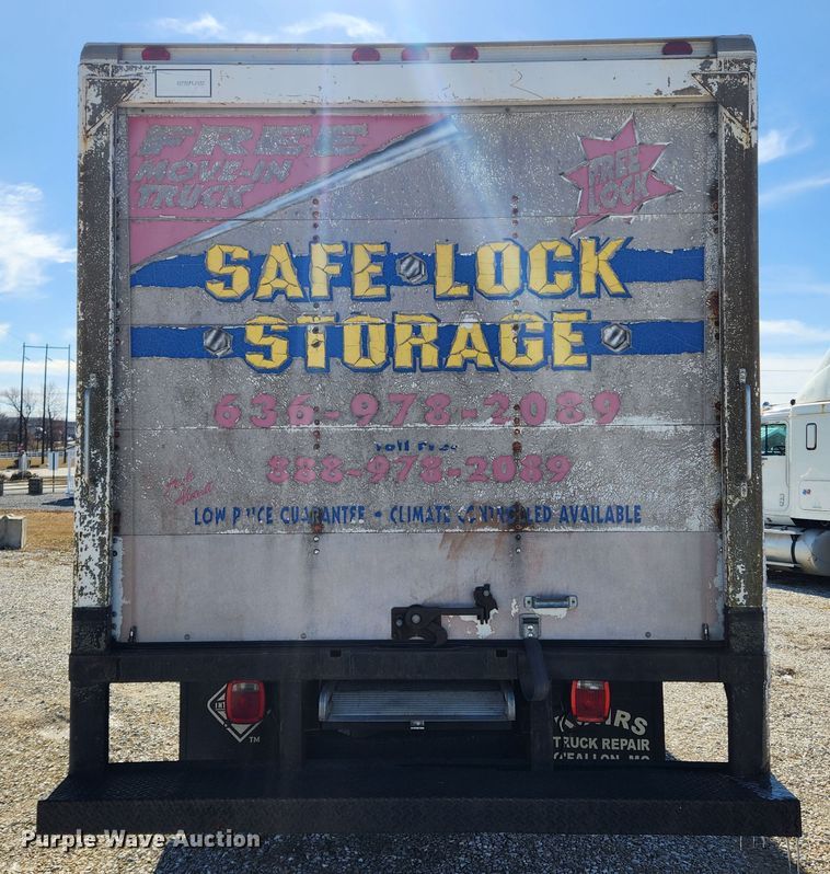 image for item KT9405 1996 Isuzu NPR  delivery truck