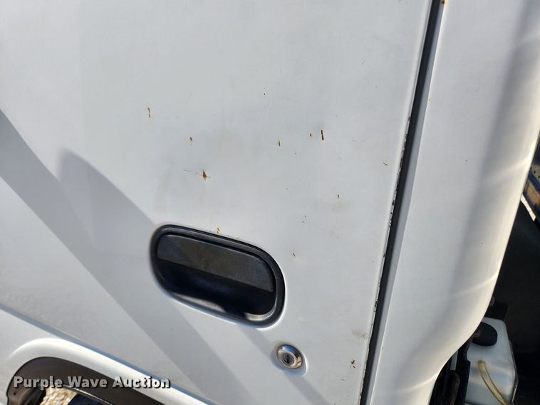 image for item KT9405 1996 Isuzu NPR  delivery truck