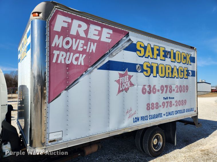 image for item KT9405 1996 Isuzu NPR  delivery truck