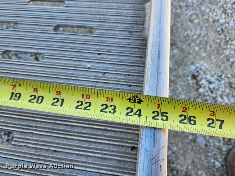 image for item KT9405 1996 Isuzu NPR  delivery truck