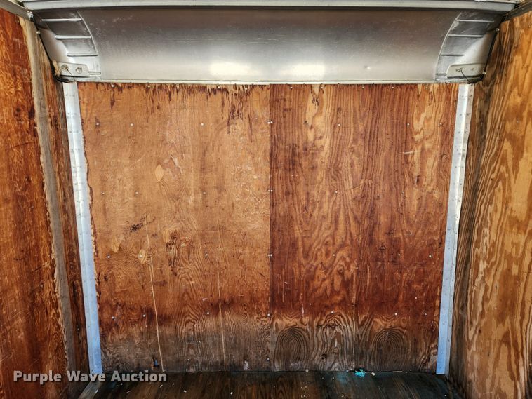 image for item KT9405 1996 Isuzu NPR  delivery truck