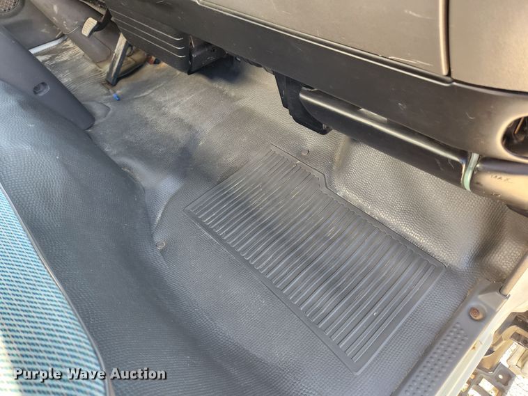 image for item KT9405 1996 Isuzu NPR  delivery truck