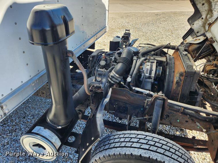 image for item KT9405 1996 Isuzu NPR  delivery truck