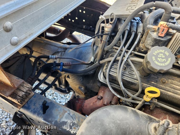 image for item KT9405 1996 Isuzu NPR  delivery truck